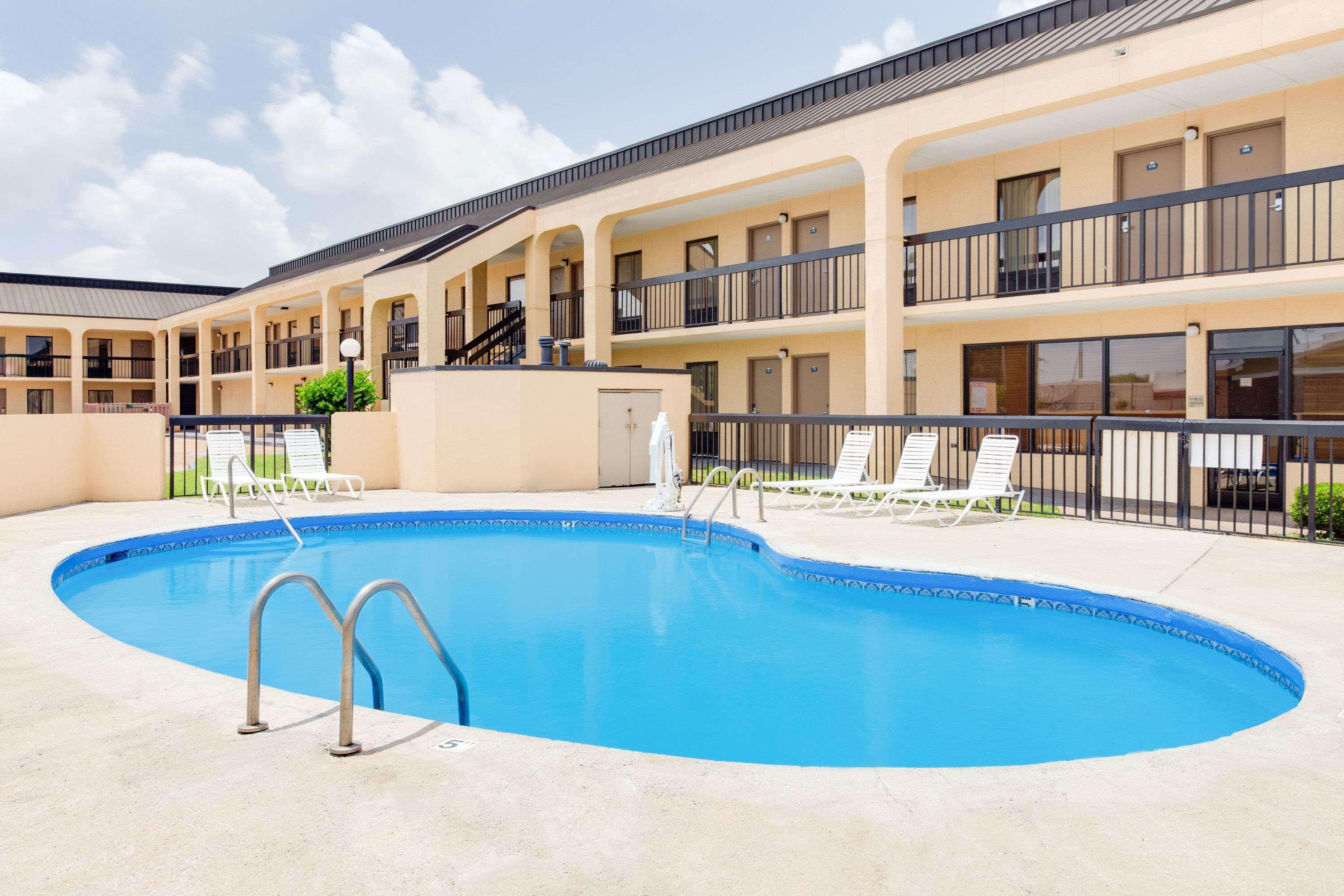 Days Inn Greenville MS Extérieur photo