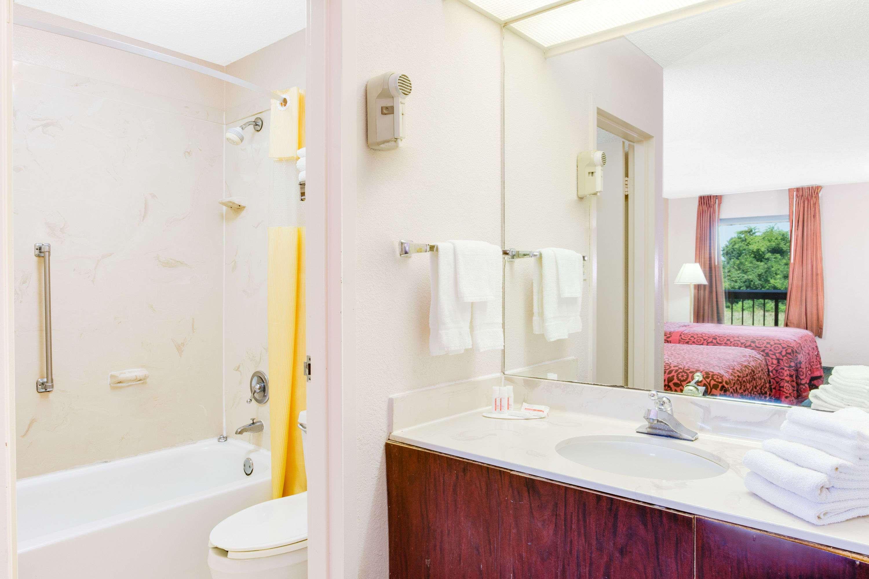 Days Inn Greenville MS Extérieur photo