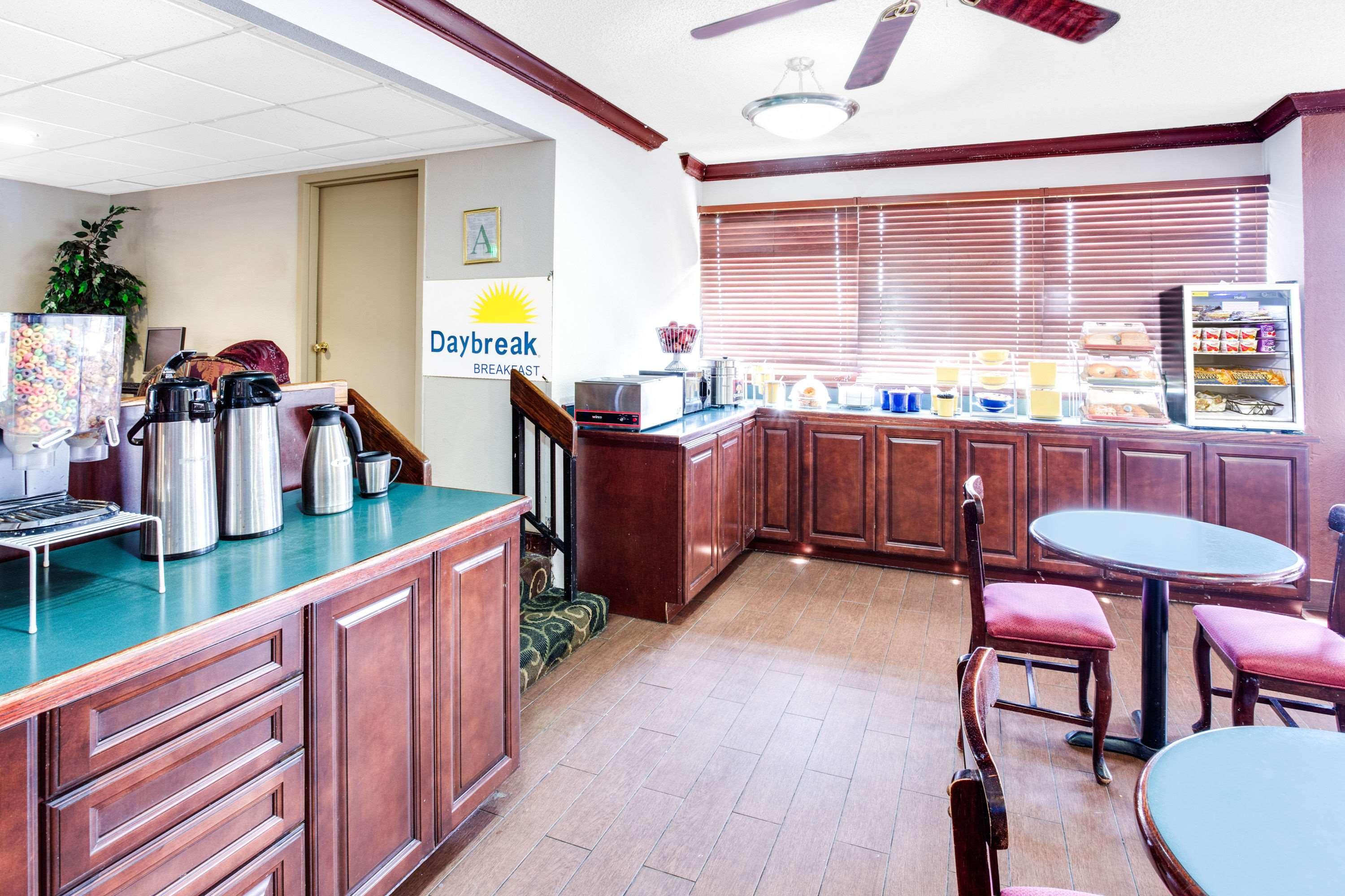 Days Inn Greenville MS Extérieur photo